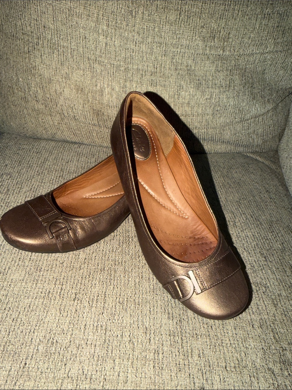 Clarks Bronze Metallic Leather Ballet Flats with Buckle size 9.5 Comfy T2S